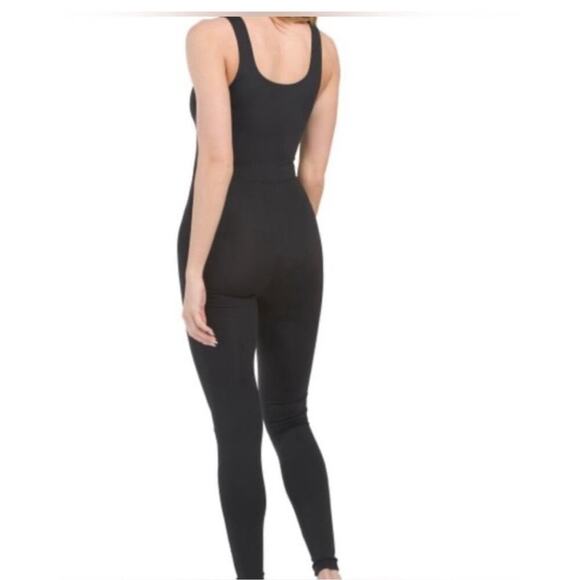 House Of Harlow 1960 Black All Day Contour Sleeveless Jumpsuit Size Large - Picture 2 of 8